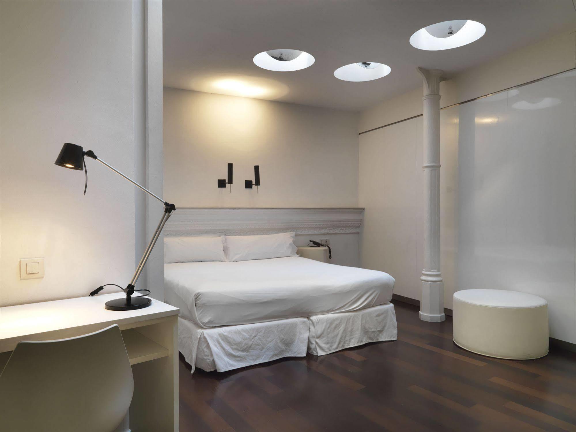 Hotel Chic&basic Born Boutique